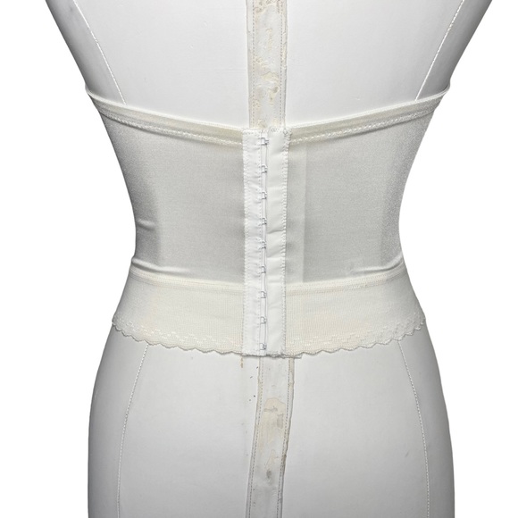 Vintage Corset Bustier - Picture 6 of 11